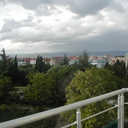 Oasis And Apartman *