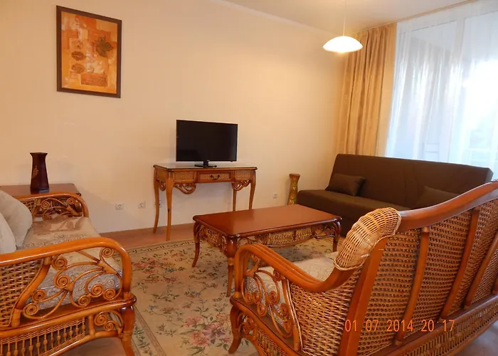 Oasis And Apartman Ravda