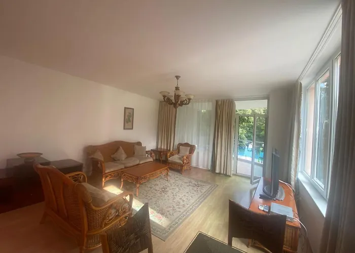 Oasis And Apartman *