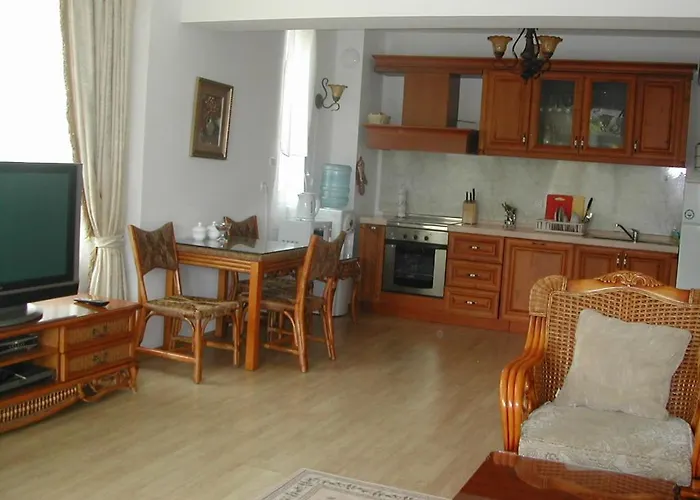 Apartman Oasis And Ravda