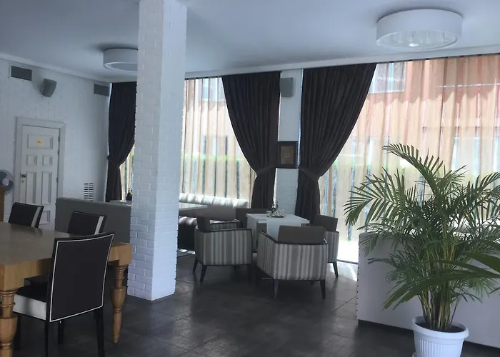 Oasis And Apartman *