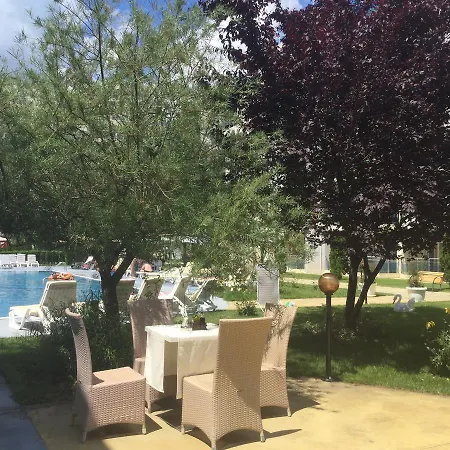 Apartment Oasis And