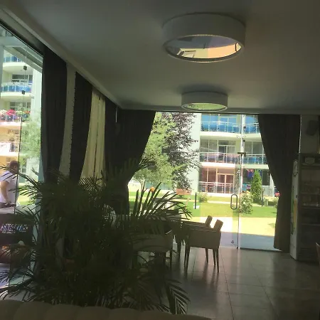 Apartment Oasis And